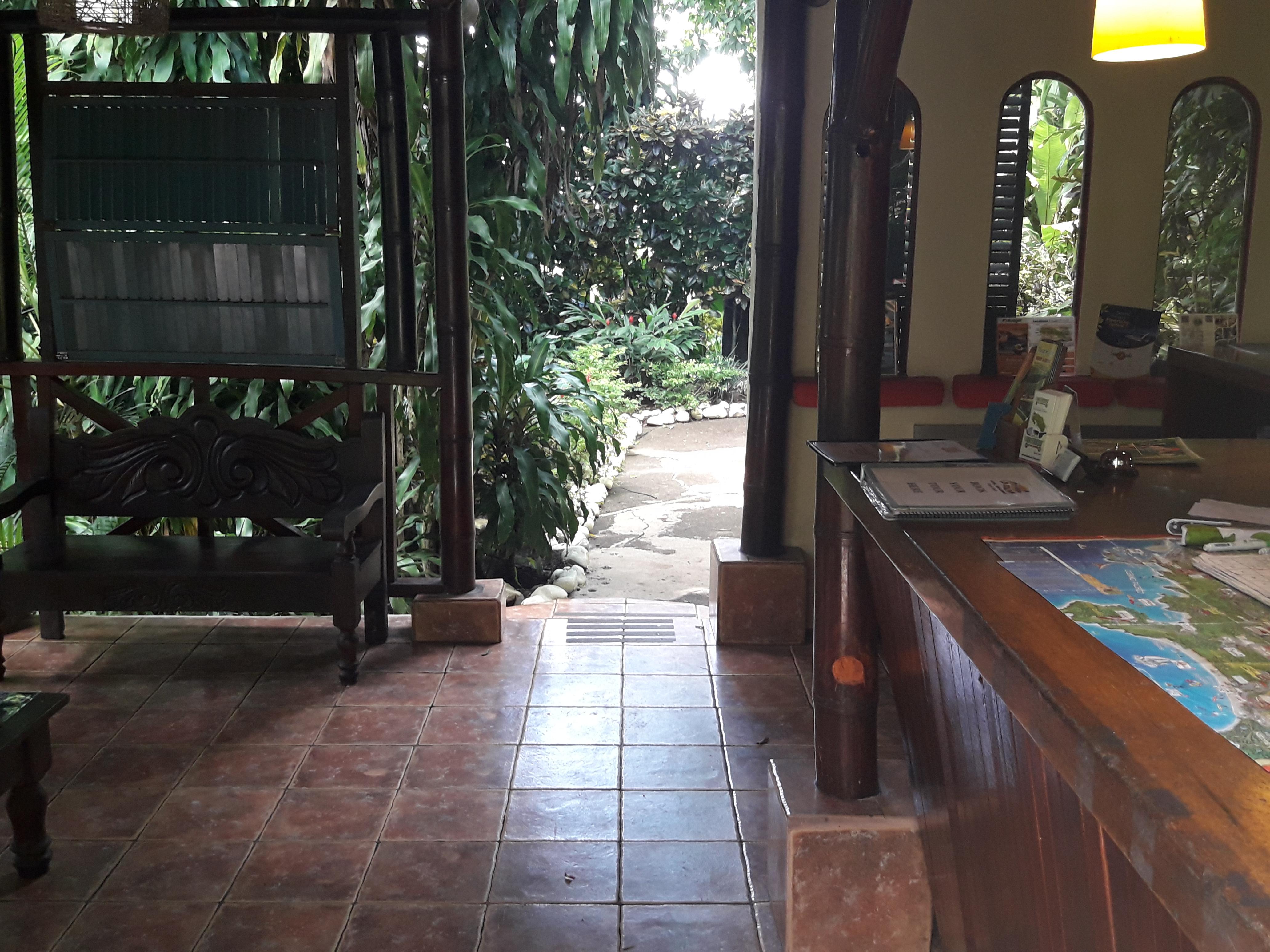 Hotel La Colina Manuel Antonio Exterior photo