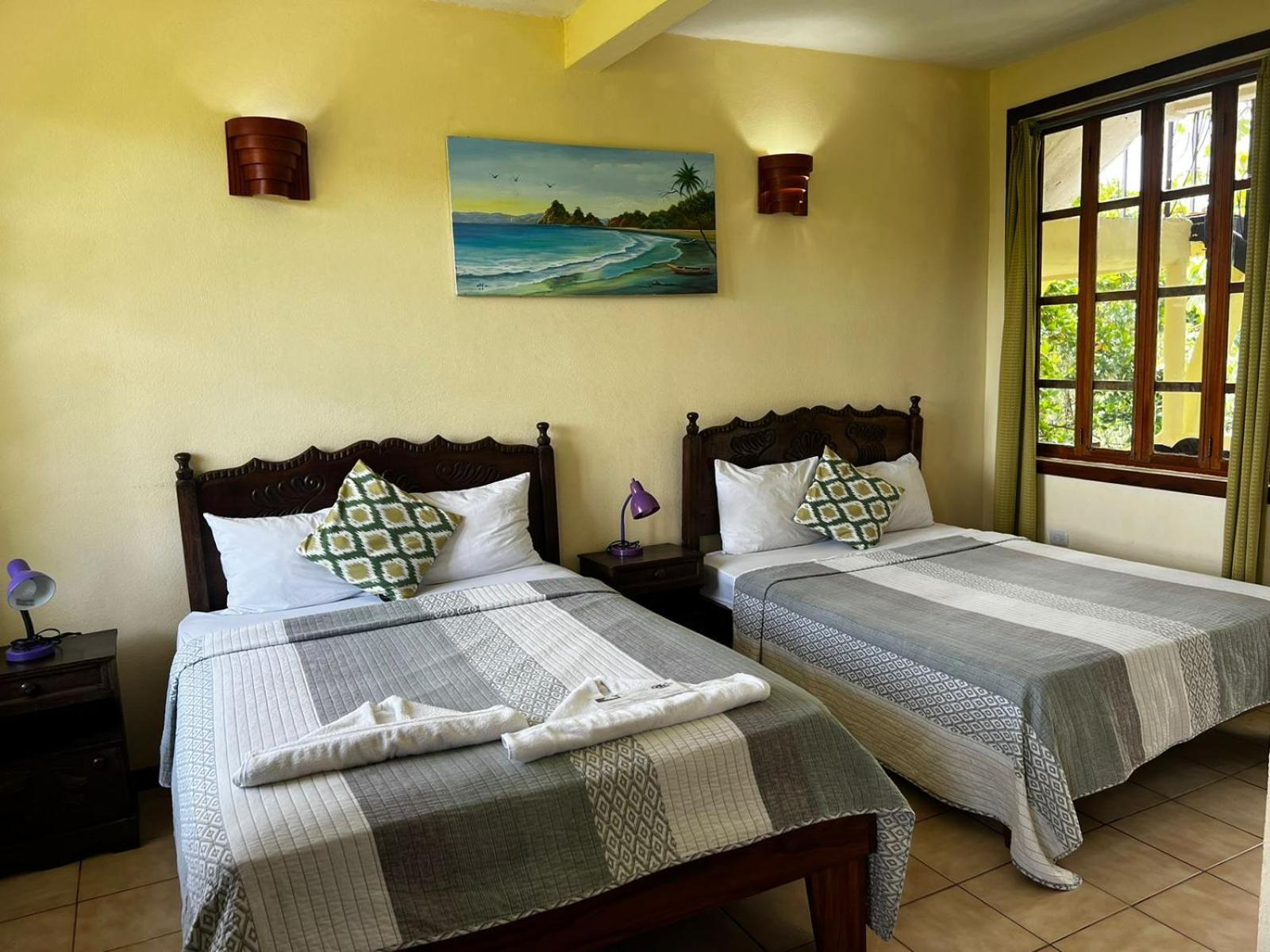 Hotel La Colina Manuel Antonio Exterior photo