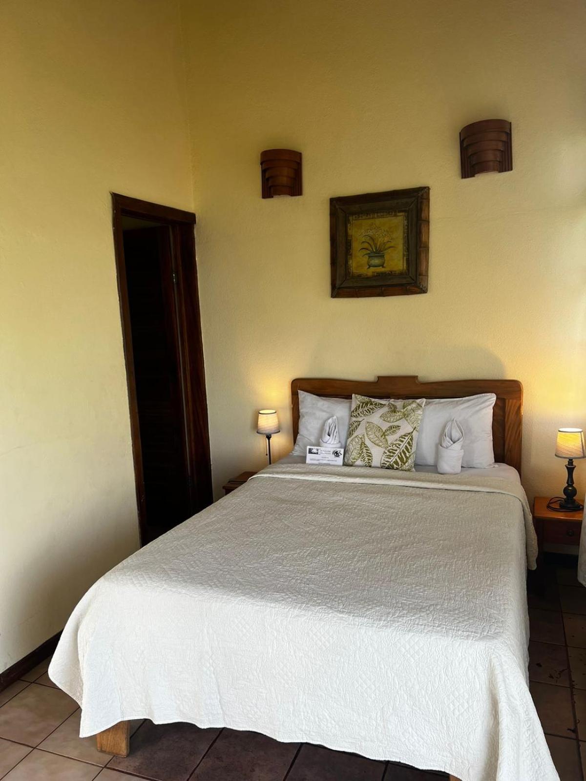 Hotel La Colina Manuel Antonio Exterior photo