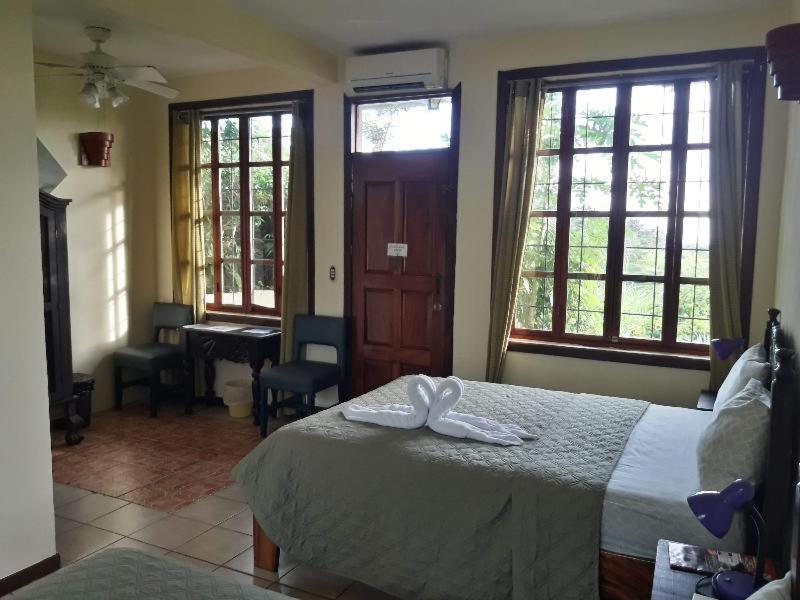 Hotel La Colina Manuel Antonio Room photo